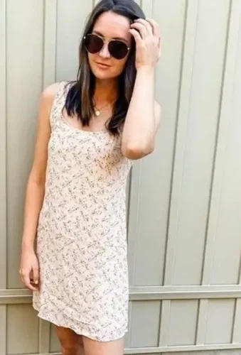 American Eagle: Pink Floral Dress - Size XS