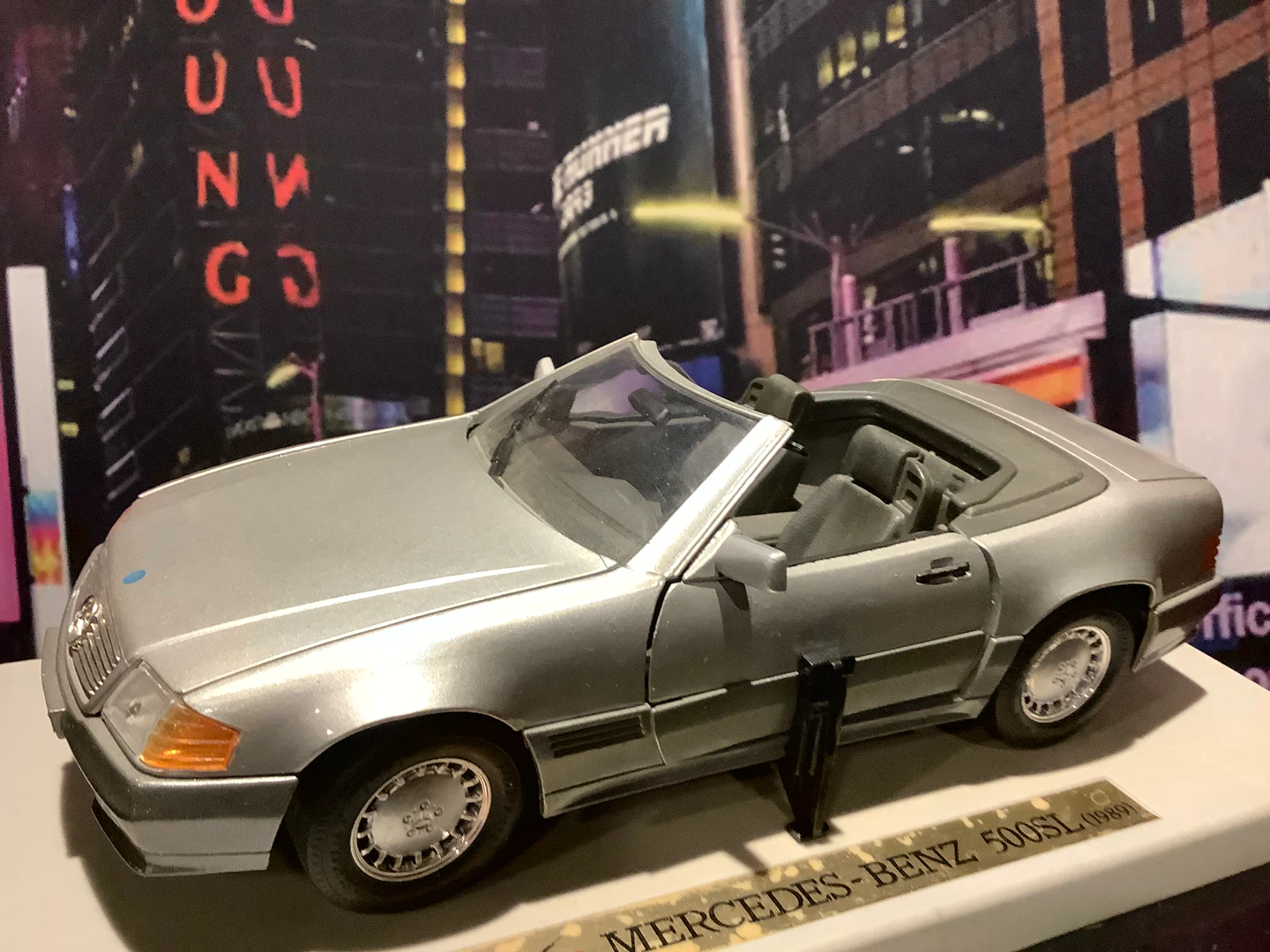 Mercedes-Benz 500SL (1989) Diecast Model