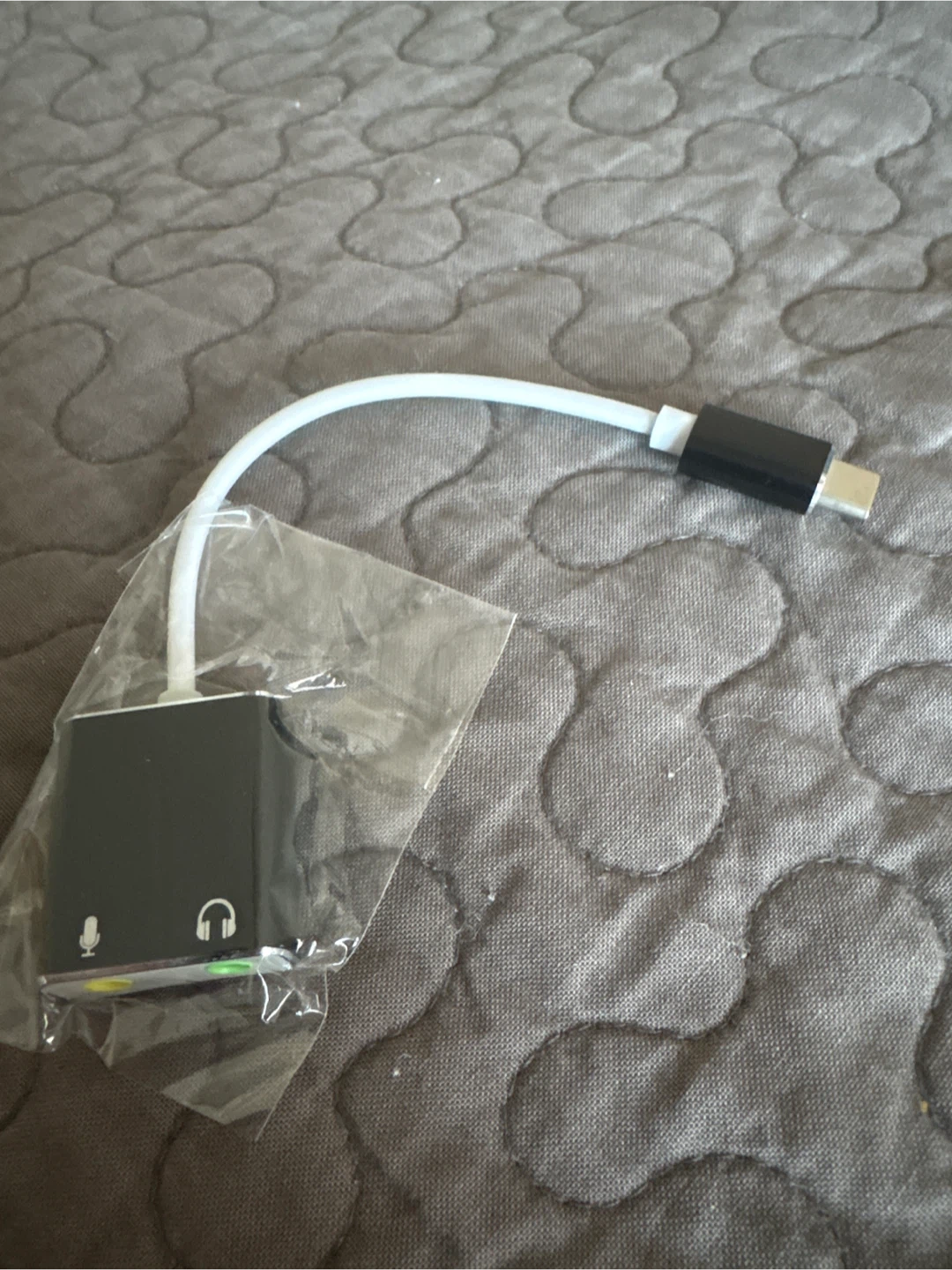 USB-C to Dual 3.5mm Audio Adapter