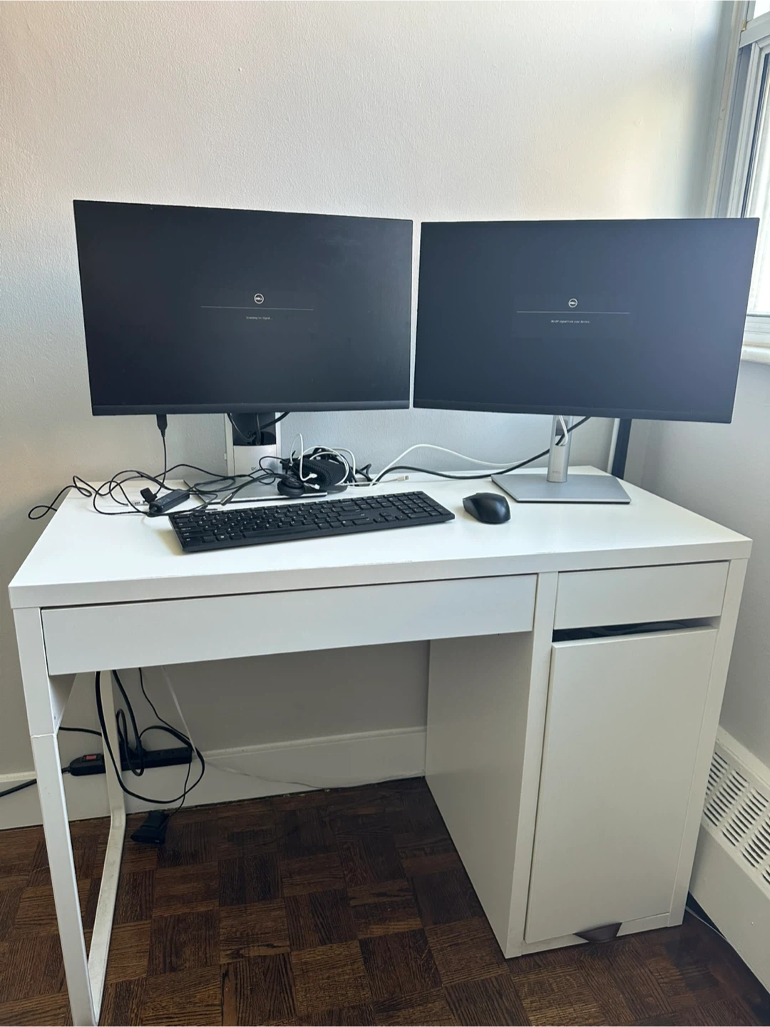 IKEA Micke Desk with hutch - photo 2