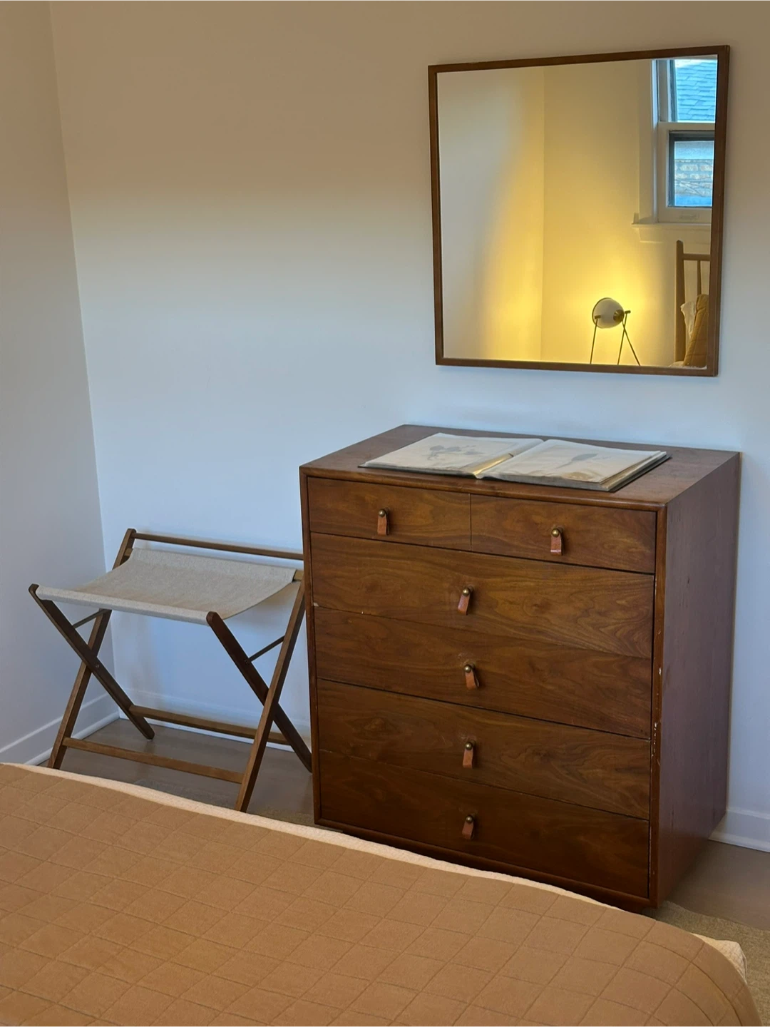 Mid-Century Modern 5-Drawer Wood Dresser