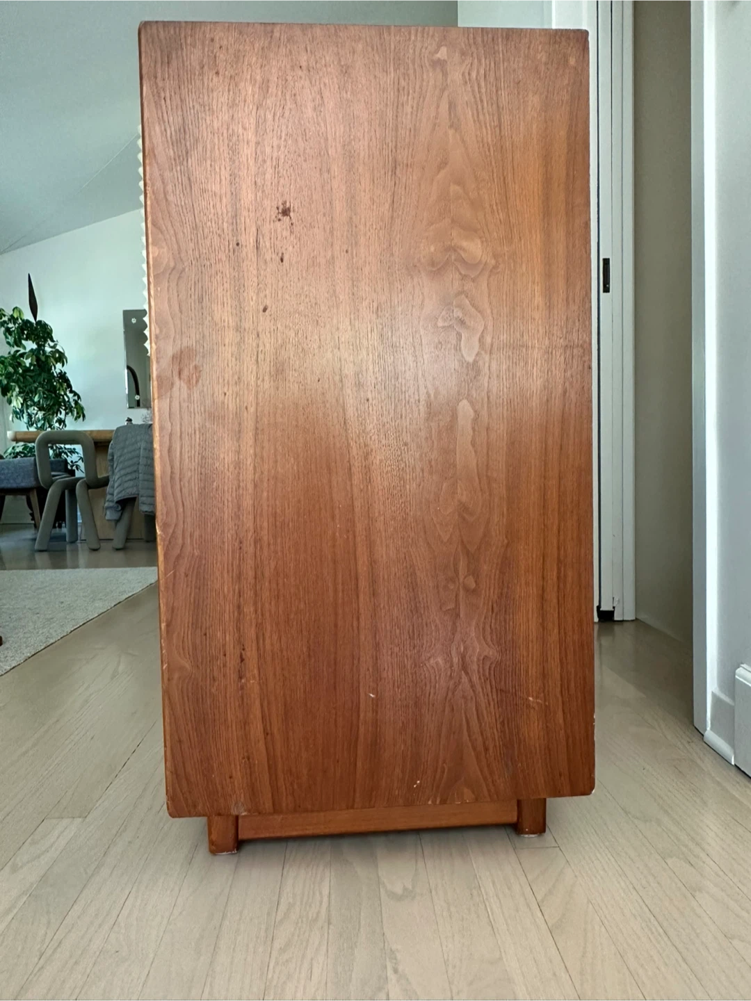 Mid-Century Modern 5-Drawer Wood Dresser - photo 5