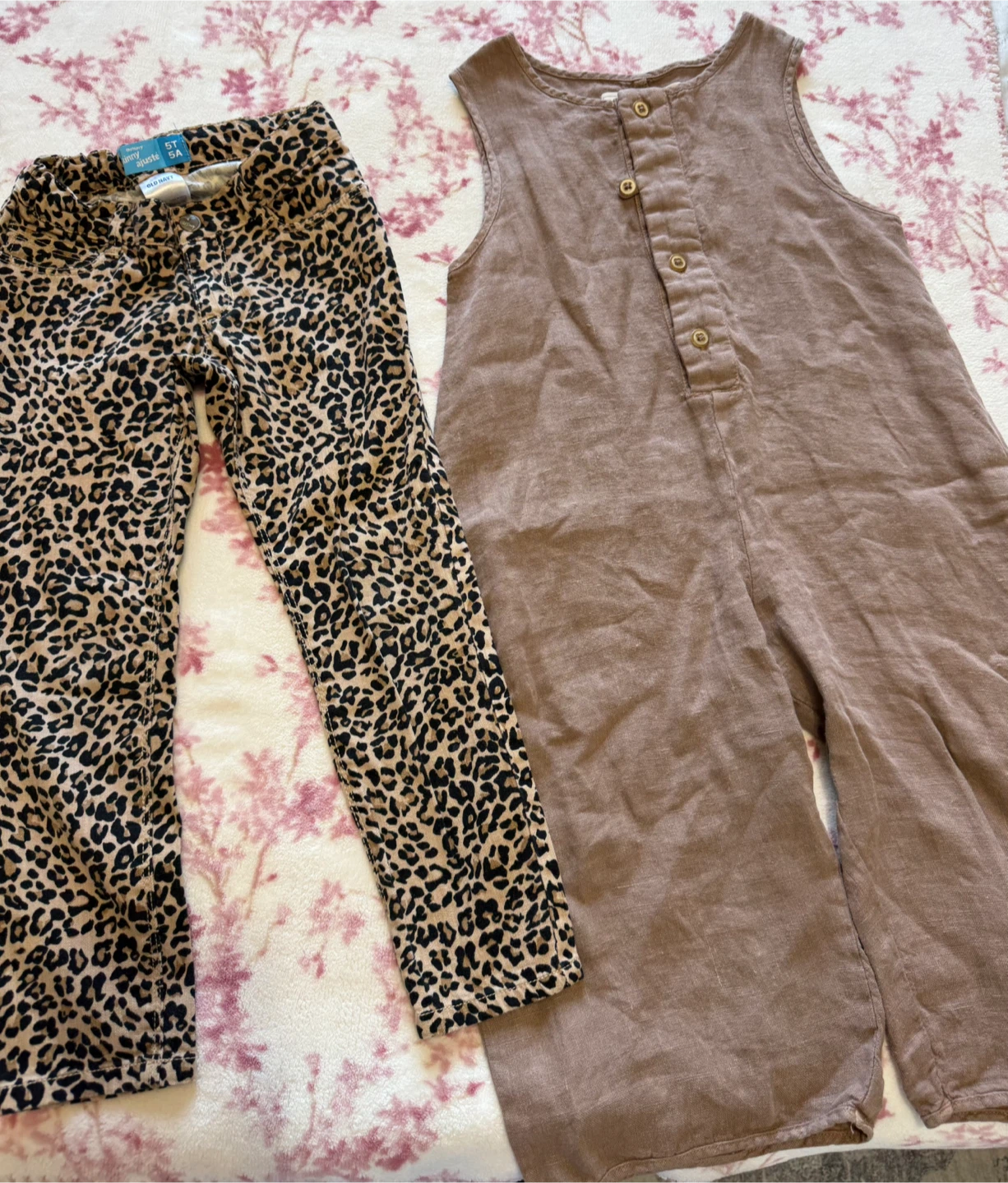 Girls Assorted Clothing Lot Size 4T 🏈 - photo 2
