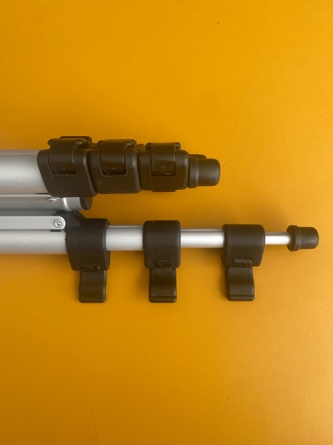 Camera Tripod - photo 3
