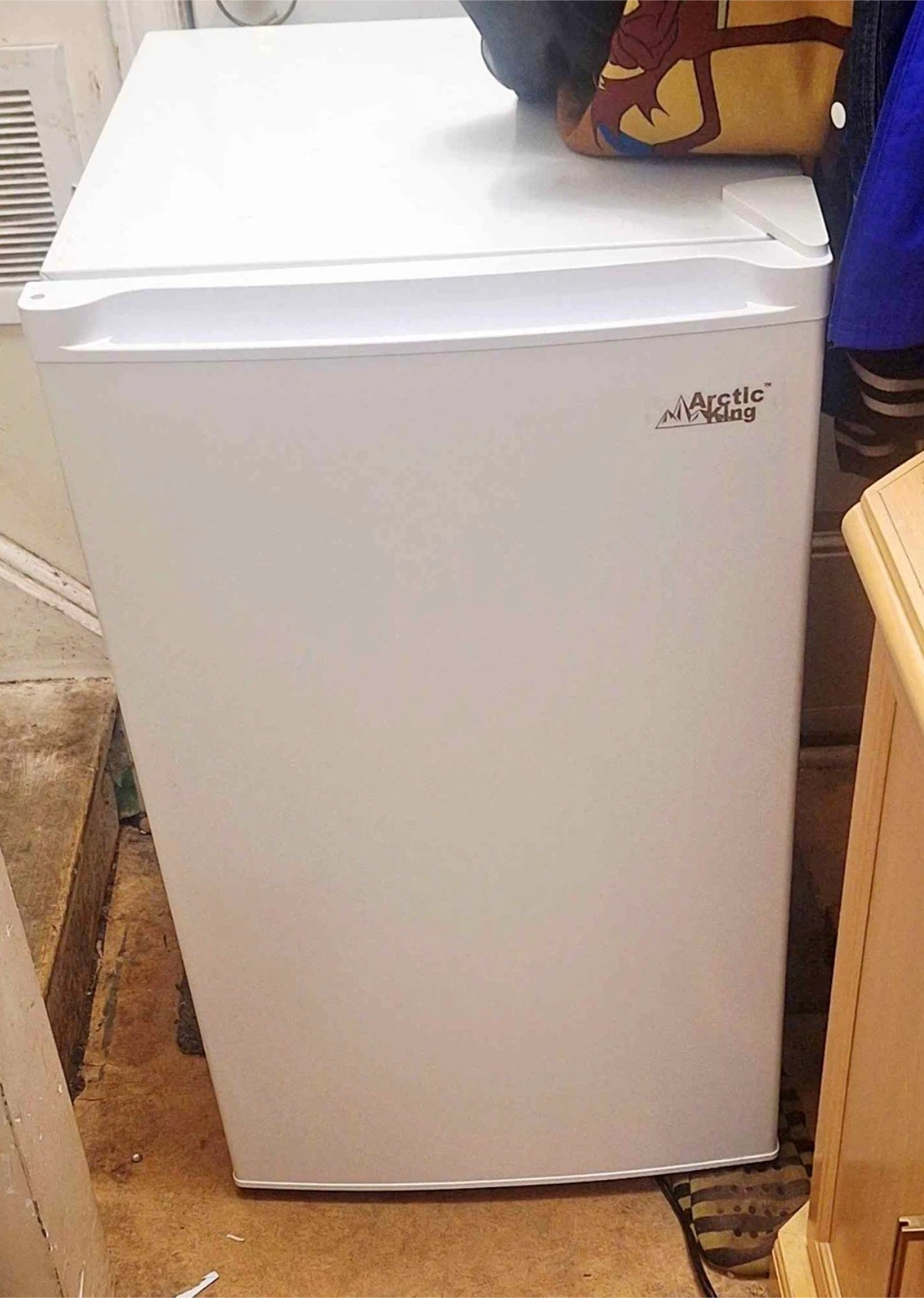 Arctic King 3.0 cu. ft. Upright Freezer