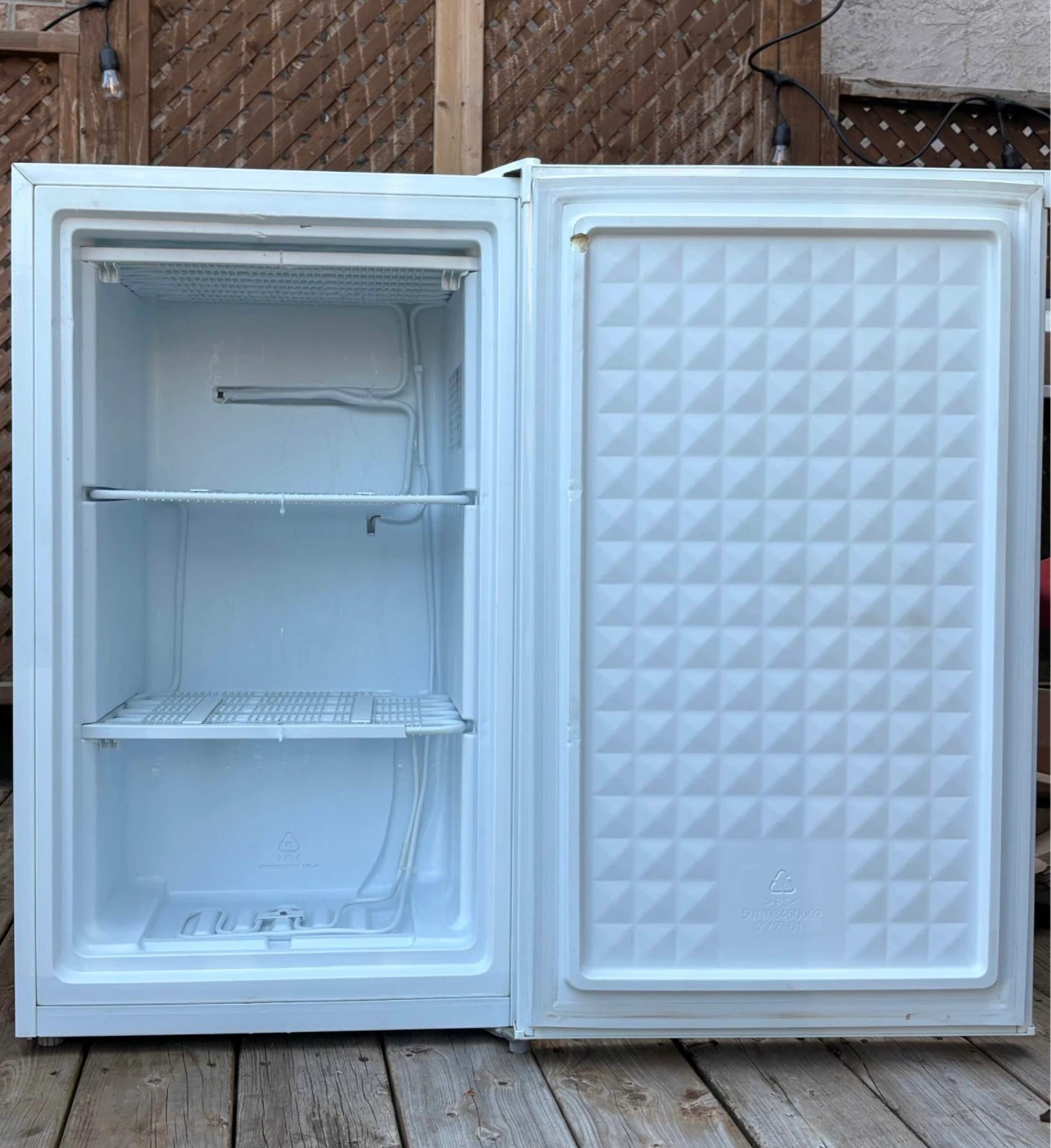 Arctic King 3.0 cu. ft. Upright Freezer - photo 2