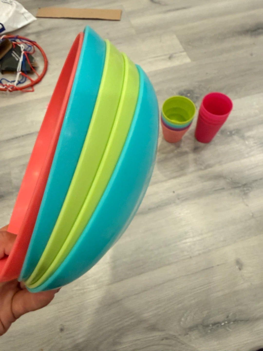 Assorted colourful plastic dinnerware set - photo 4