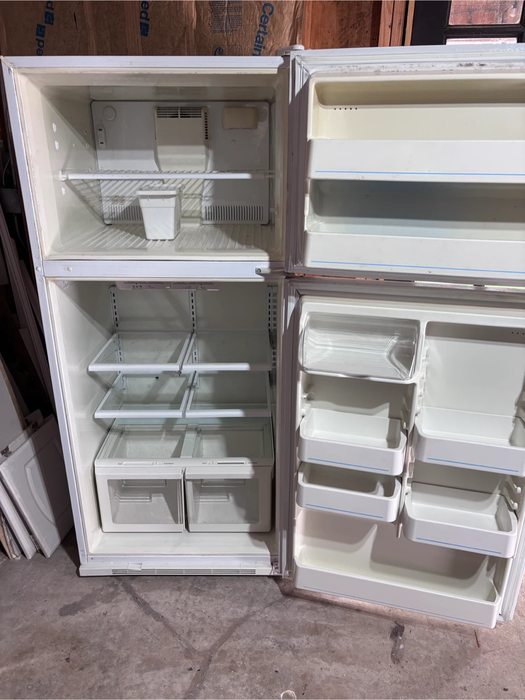 Maytag 19 cu ft refrigerator - photo 2