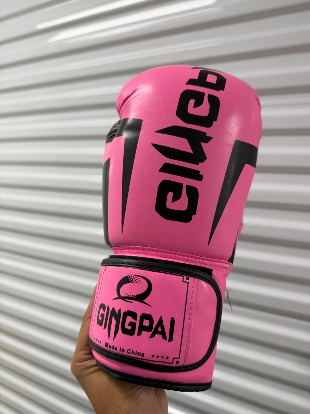 Pink boxing gloves - photo 2