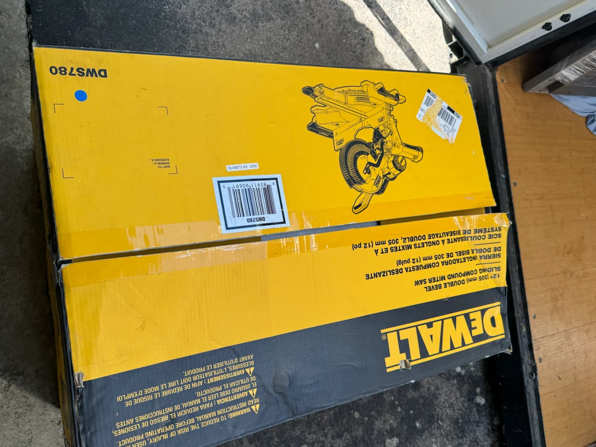 DeWalt DWS780 12-inch Sliding Compound Miter Saw - photo 2