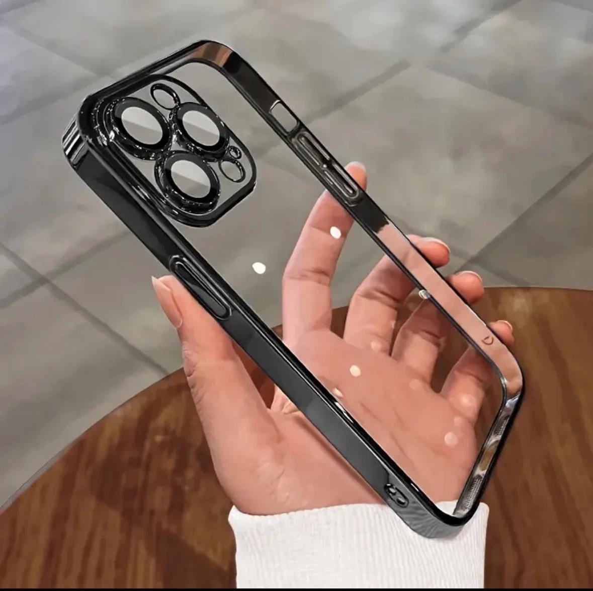 Black iPhone 14 pro case 🏈