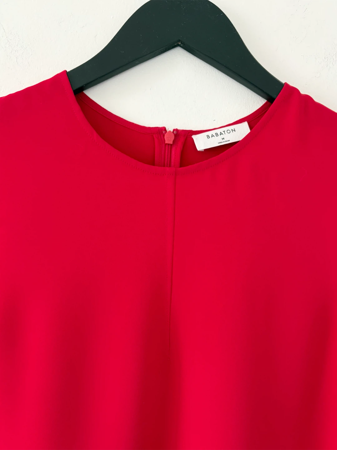 Aritzia Babaton Sleeveless Crew Neck Blouse - photo 4