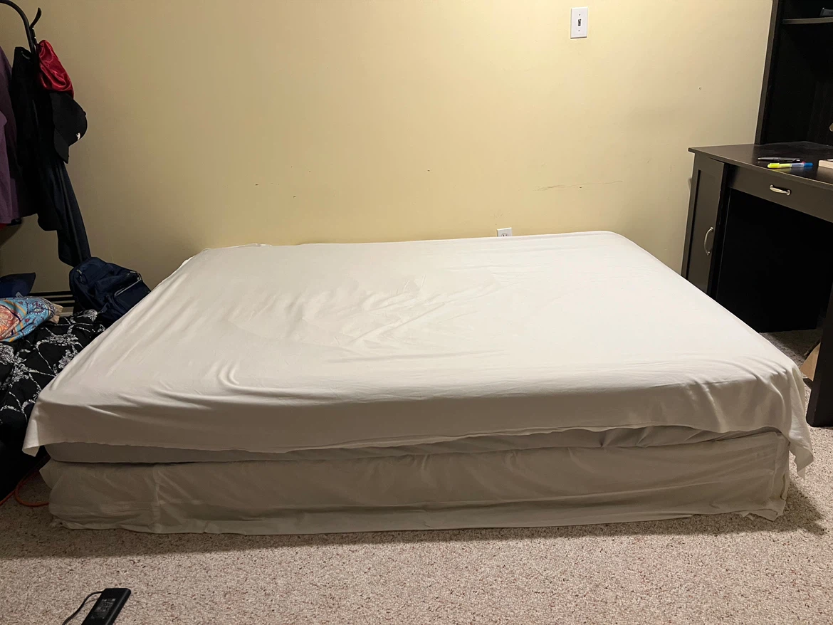 Bed and mattress - photo 2