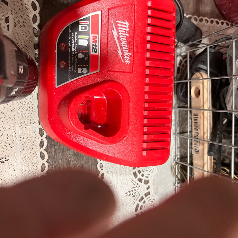 Milwaukee M12 Battery Charger