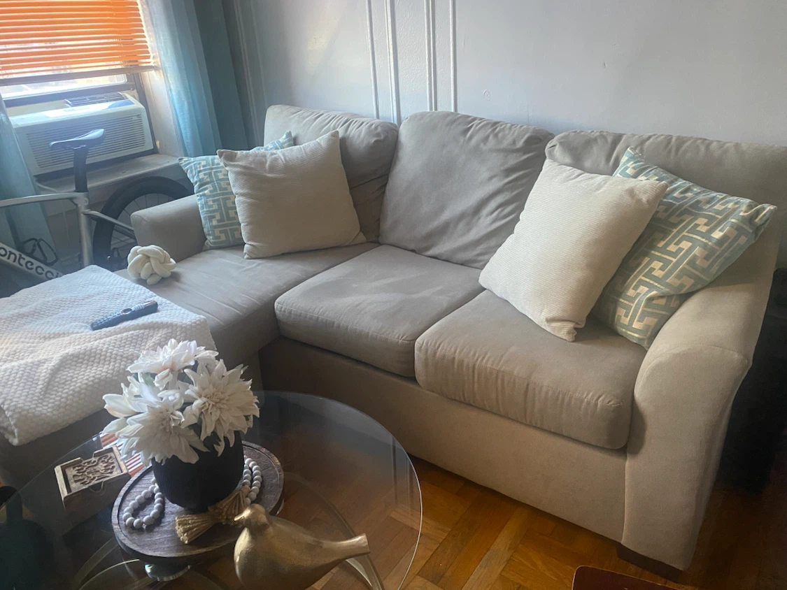 Sectional couch