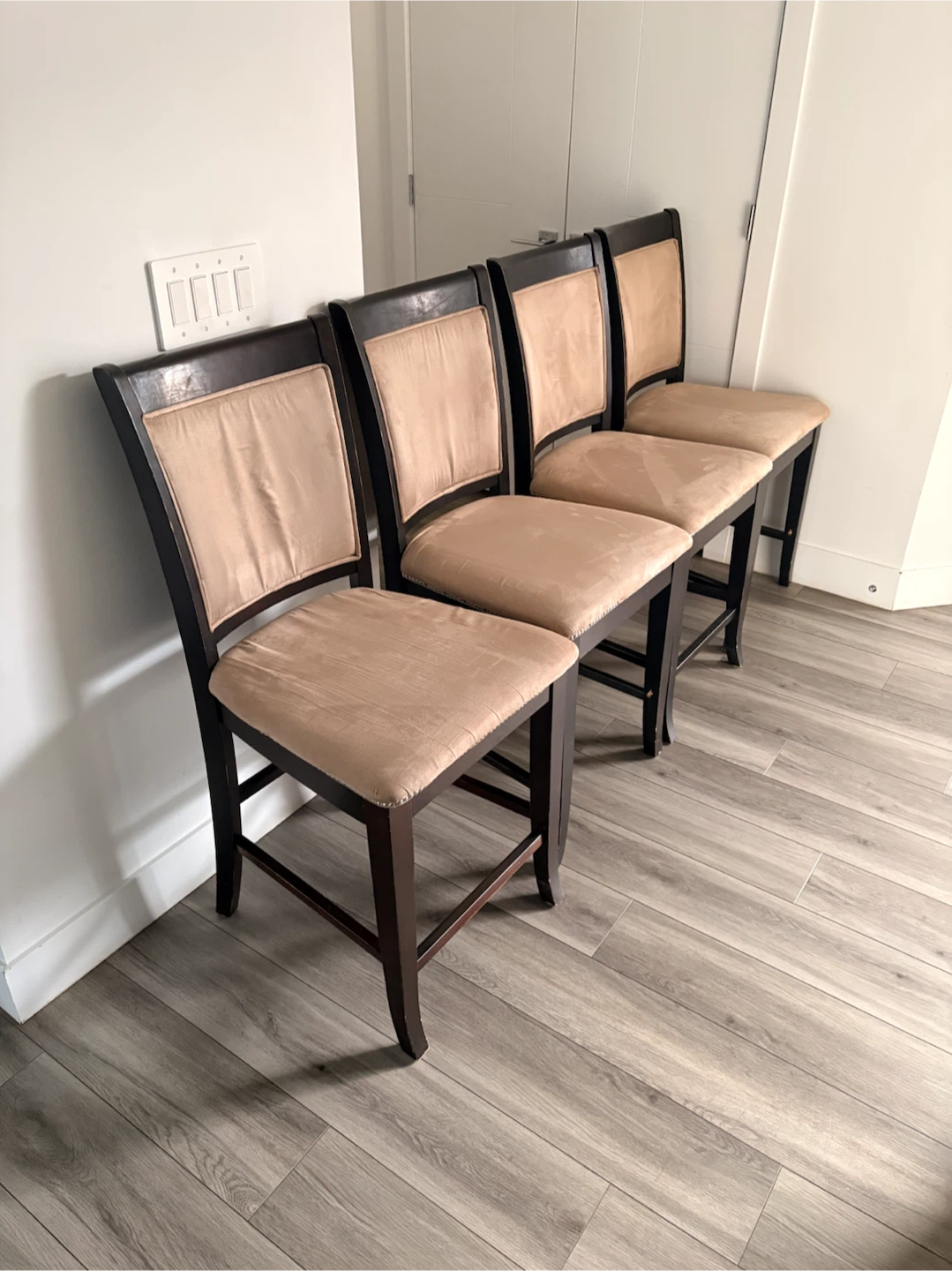 4 Bar Stools