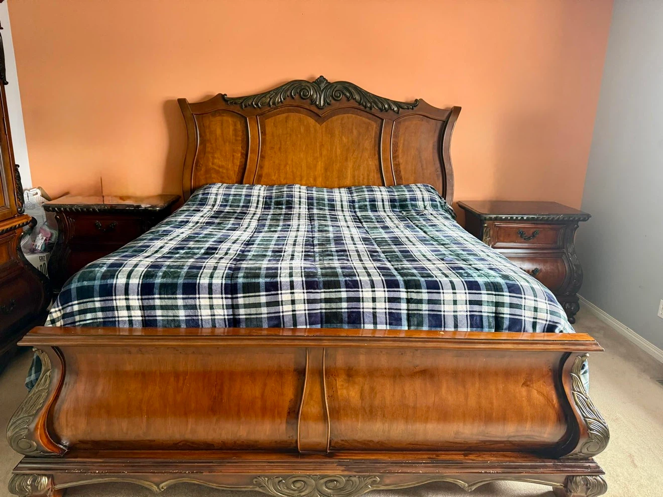 King Wooden Bedroom Set