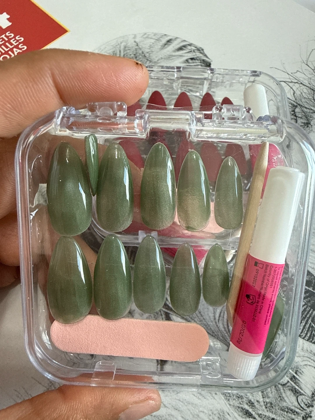Press on nails - photo 3