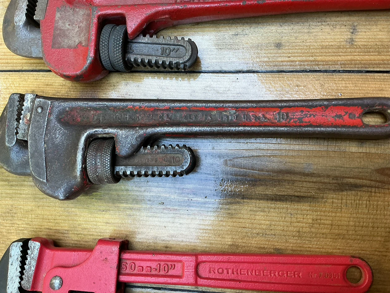 Set of 4 Pipe Wrenches ! - photo 3