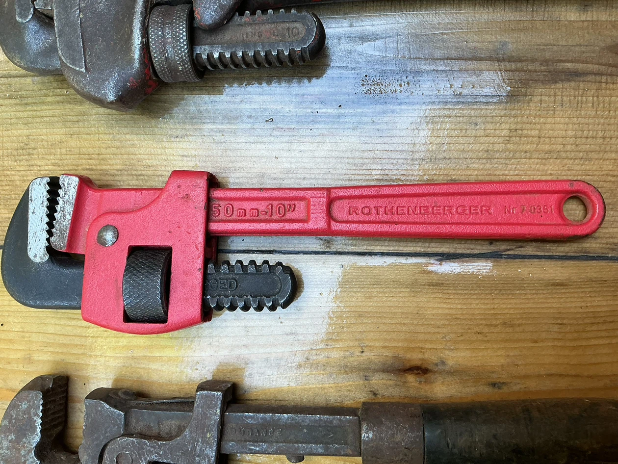Set of 4 Pipe Wrenches ! - photo 4
