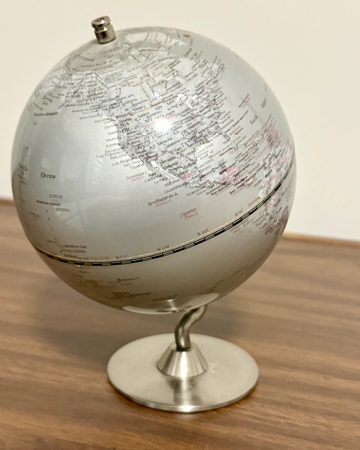 Silver-Tone World Globe on Metal Stand – Cool Desk / Home Decor - photo 3