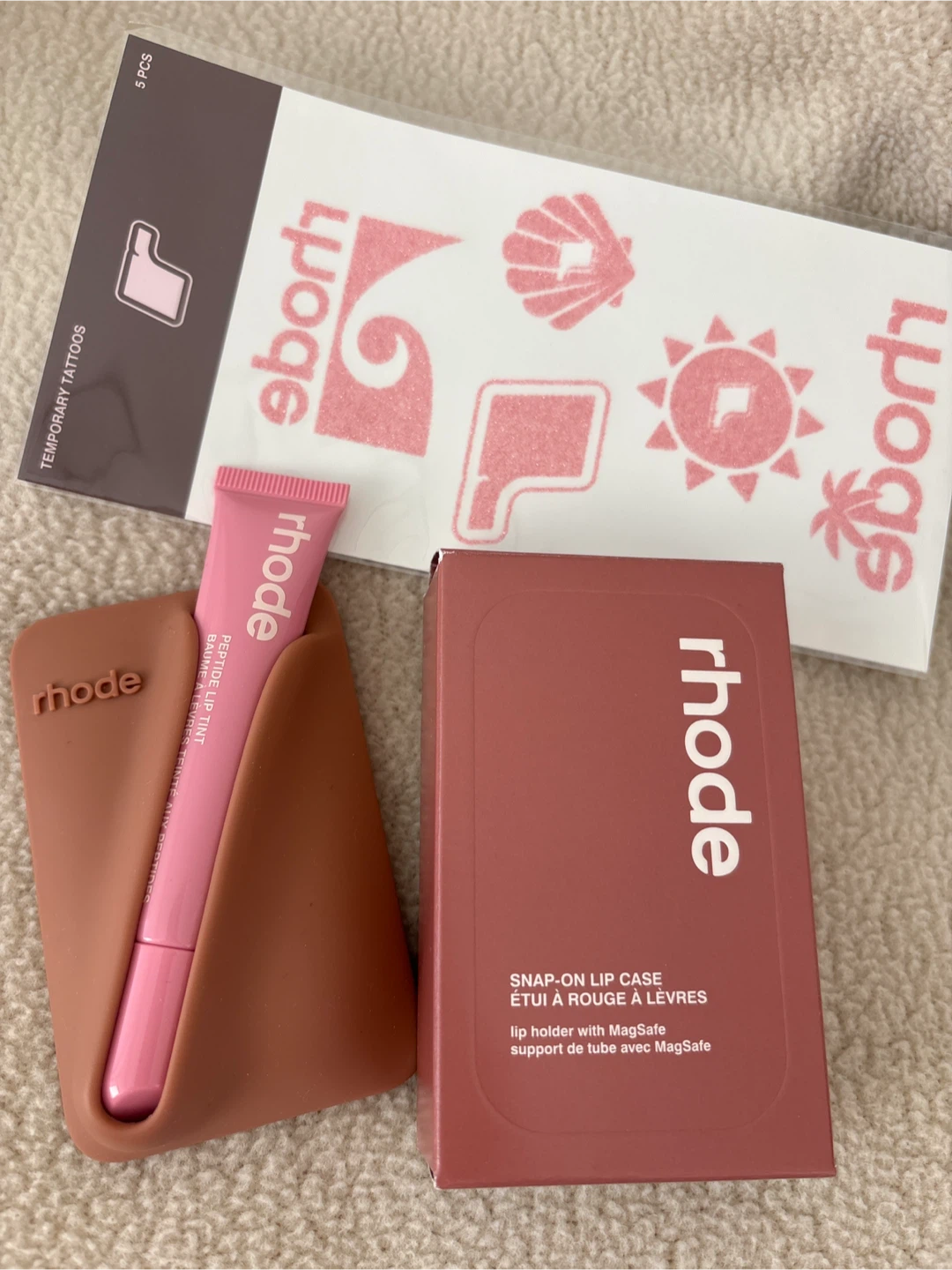 Rhode Snap-On Lip Case and Peptide Lip Tint set💡
