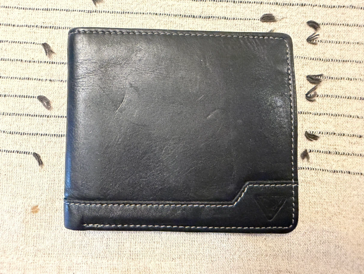 🏈Antler Black Leather Wallet