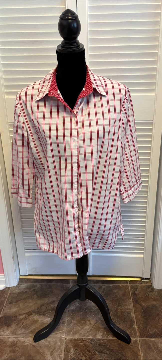 ✨✨Alia Red and White Plaid Shirt Size 14