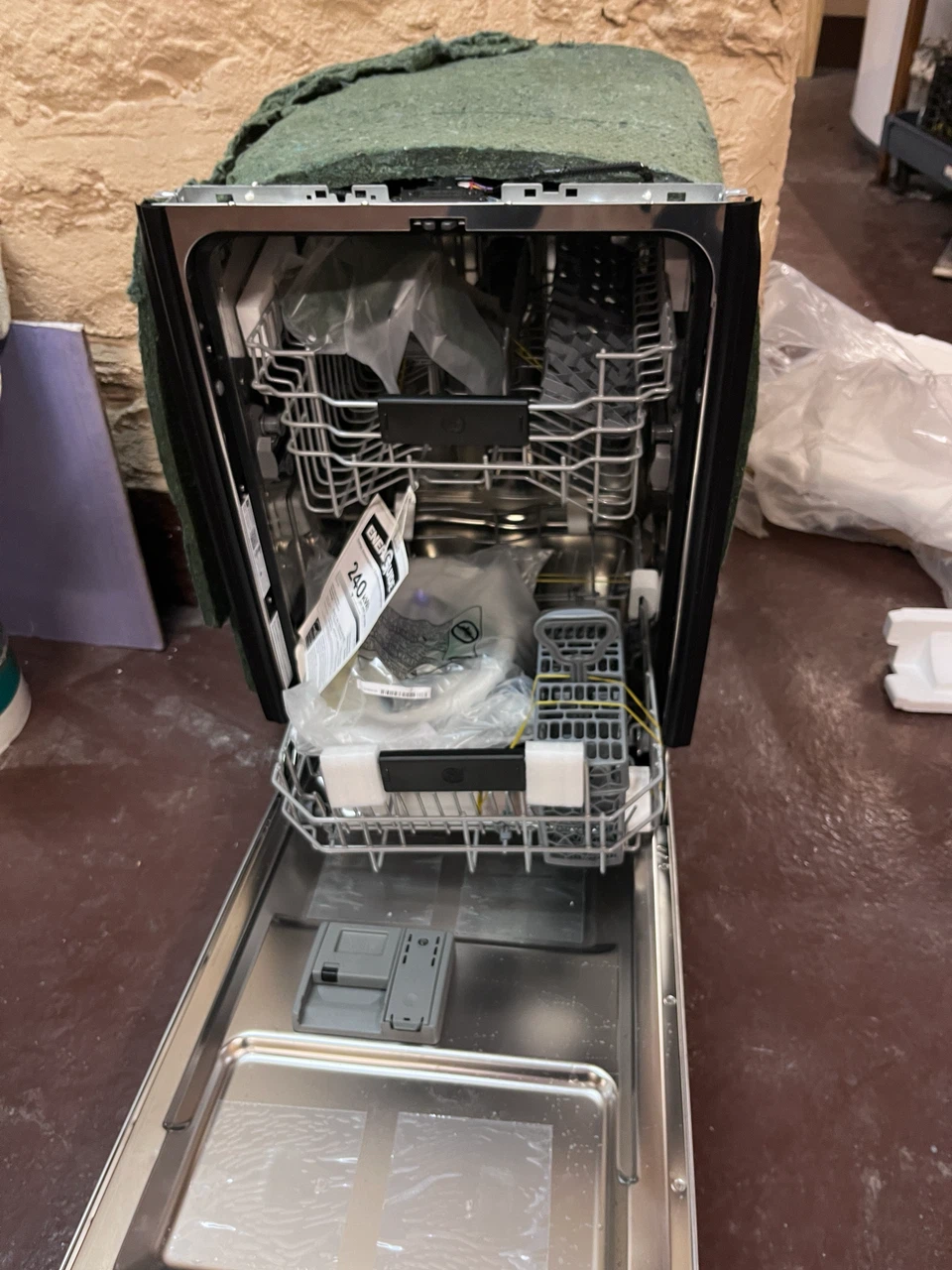 18” GE Profile Built-In Dishwasher Stainless Steel - photo 2