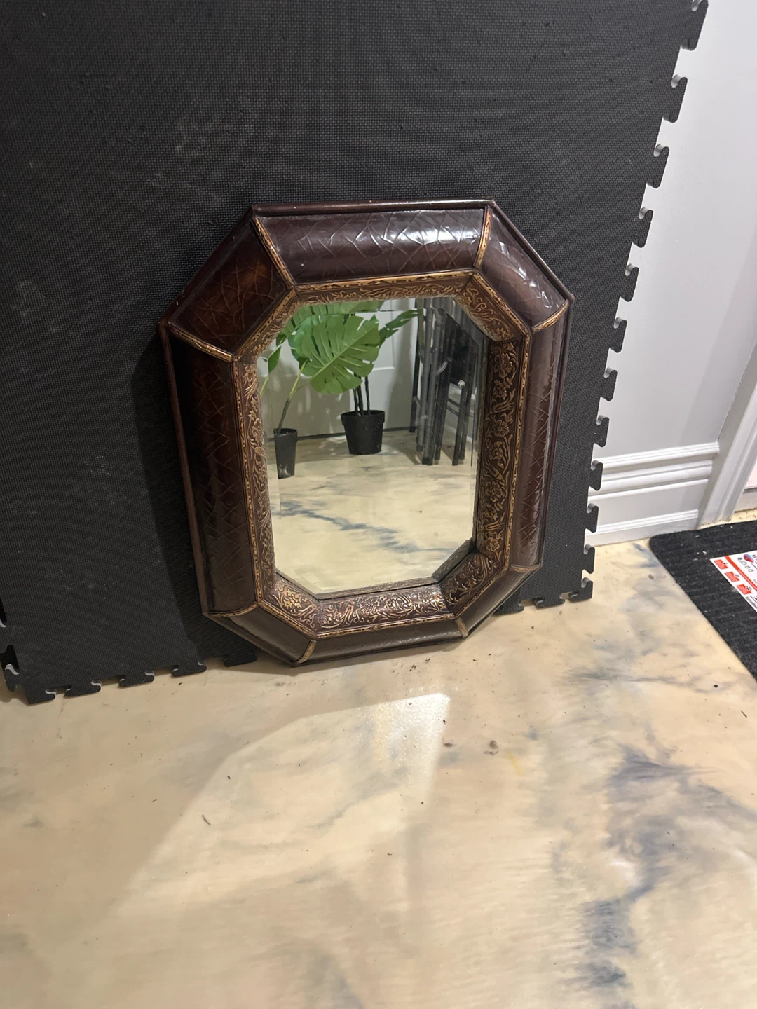 Octagonal Decorative Wall Mirror