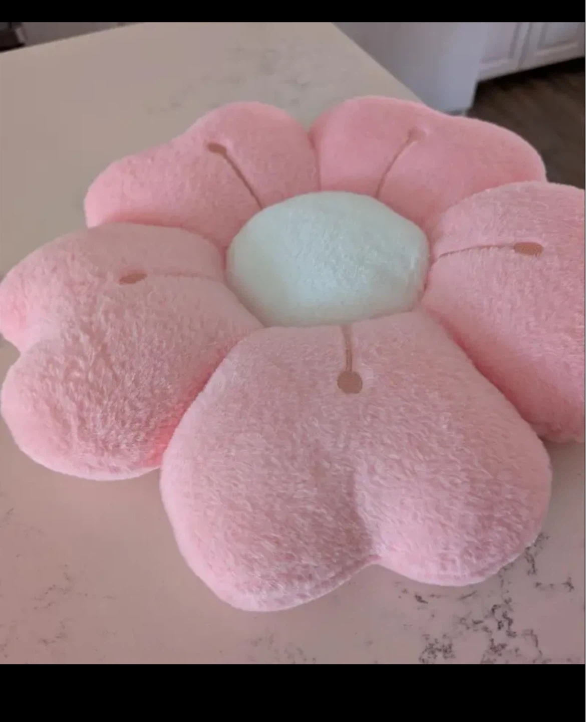 Pink Flower Shaped Plush Pillow 🏈