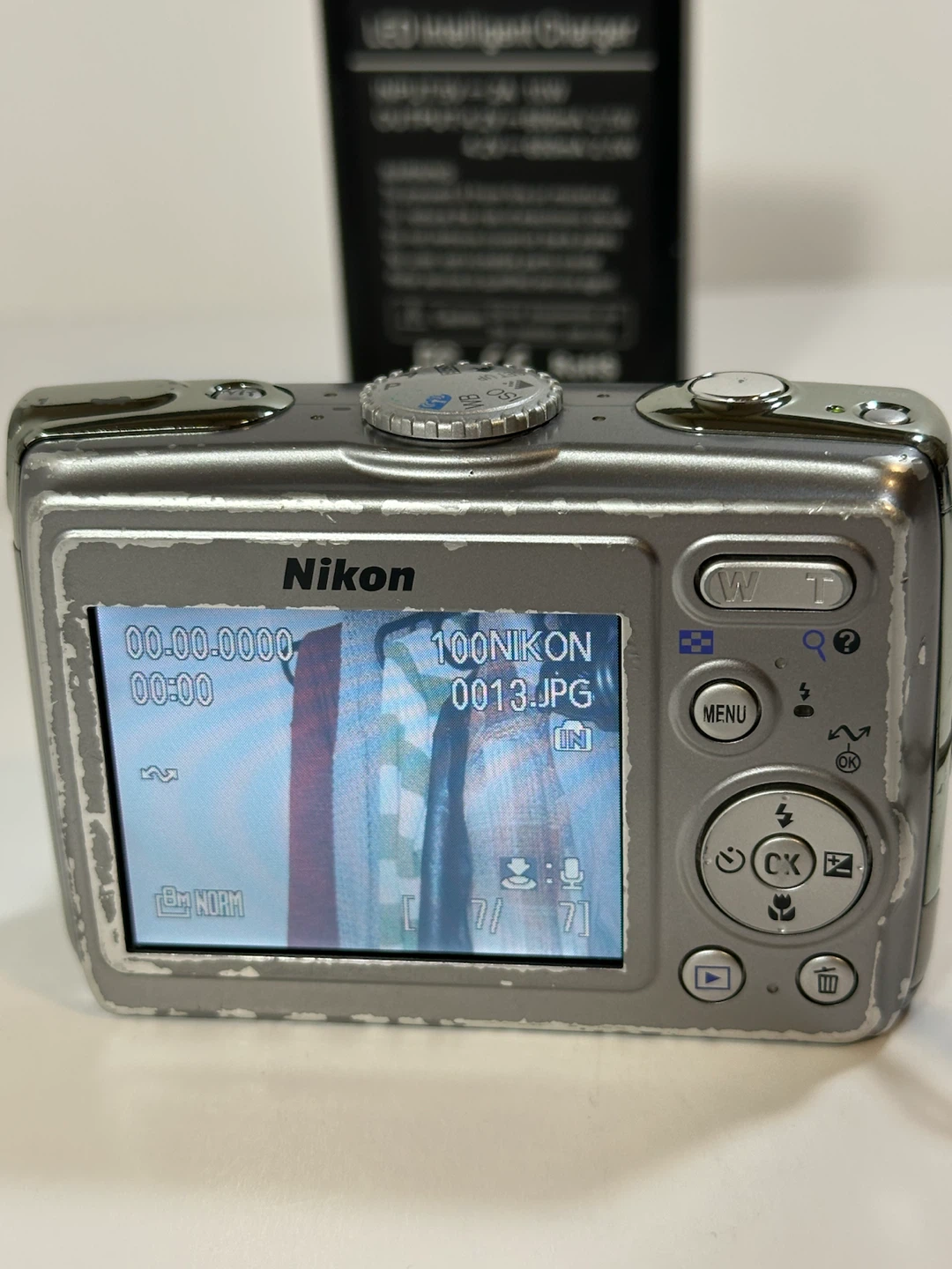Nikon coolpix p3 vr 8.1mp - photo 3