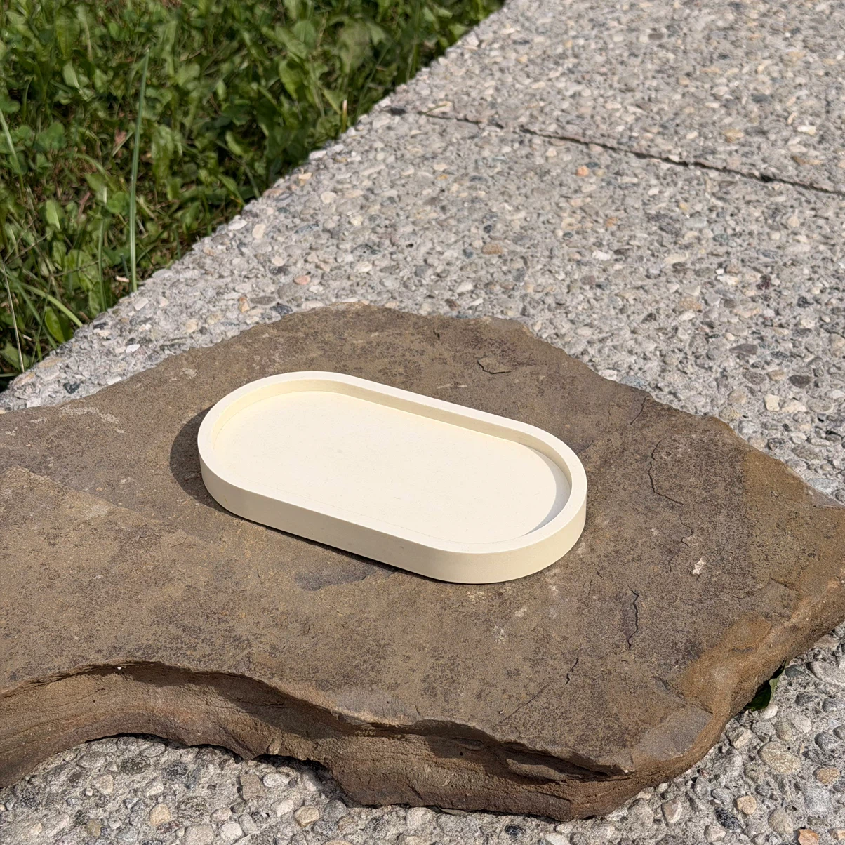 Oval Cream Decorative Tray 🏈