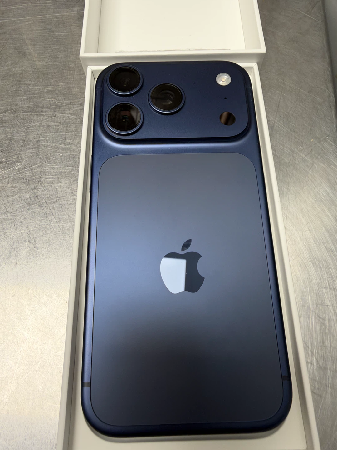Apple iPhone 17 Pro 256GB Blue Titanium - photo 3