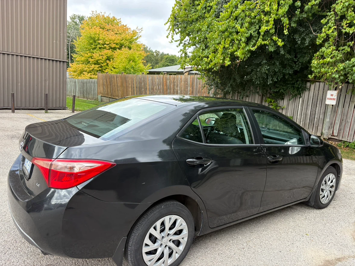 Toyota Corolla LE 2018 - photo 2