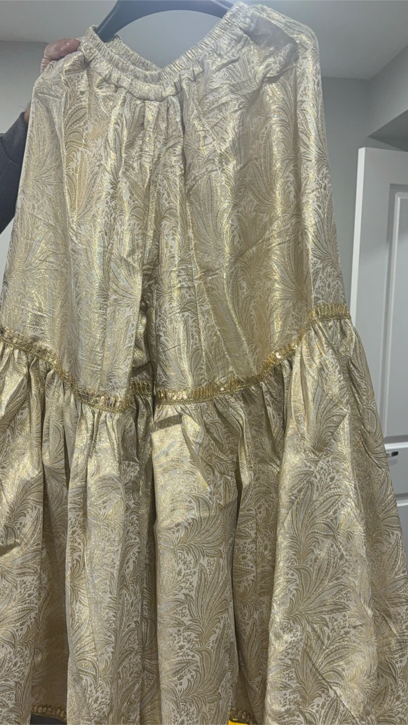 White and Gold Embroidered Traditional Indian Suit Set - photo 3