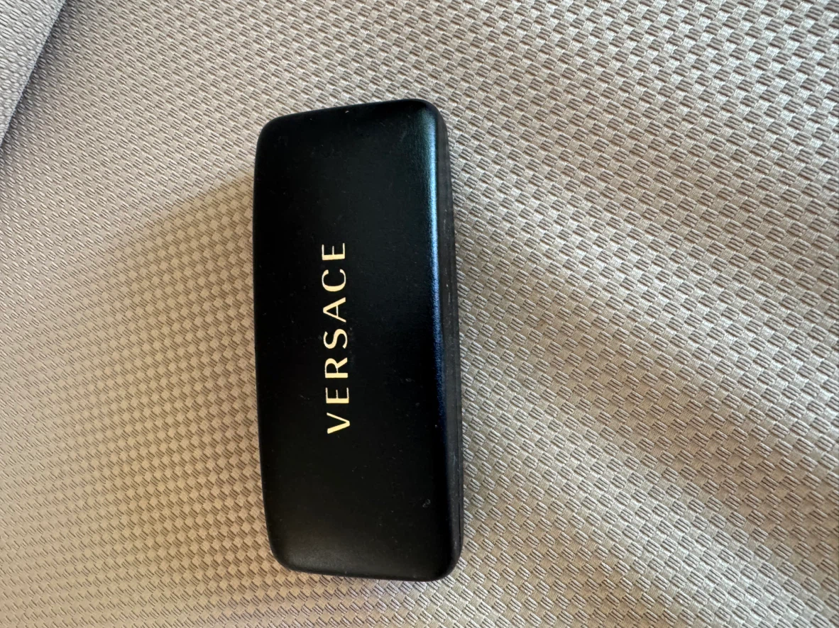 Versace sunglasses genuine new box with  papers - photo 4