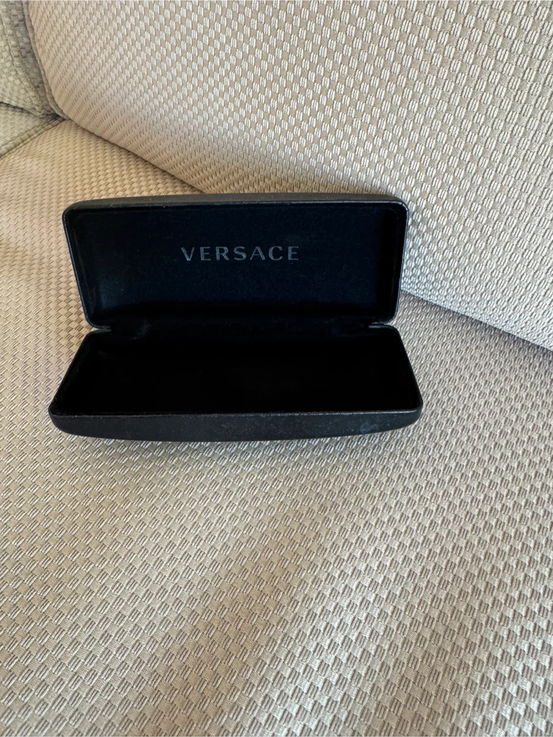 Versace sunglasses genuine new box with  papers - photo 5