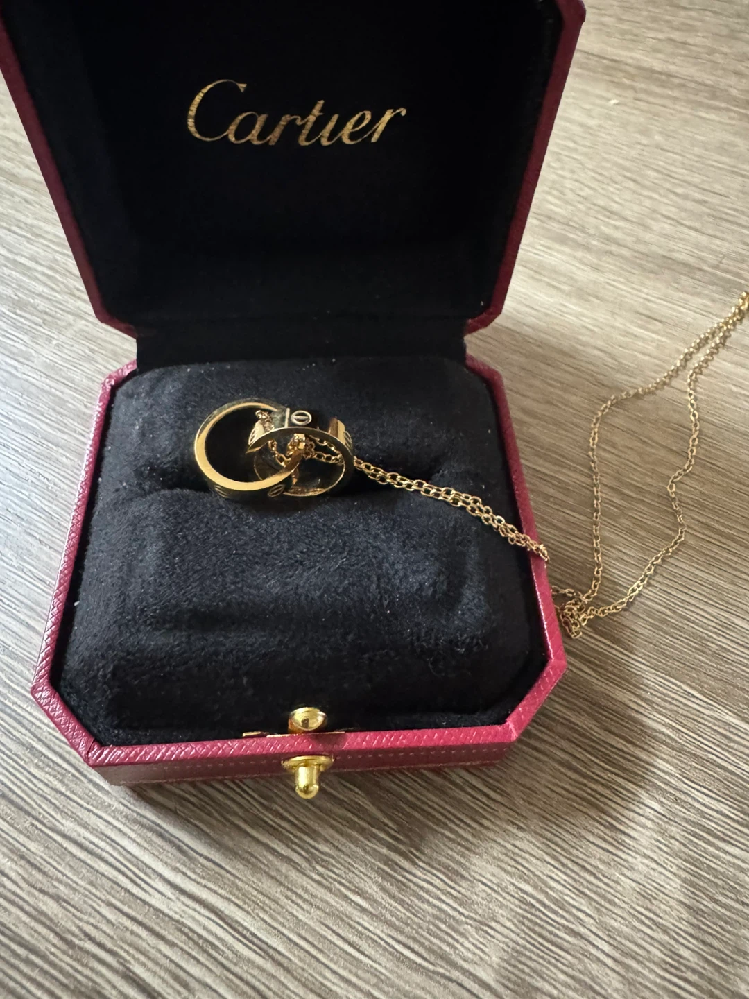 Cartier Love gold plated Interlocking Rings Necklace 🏈