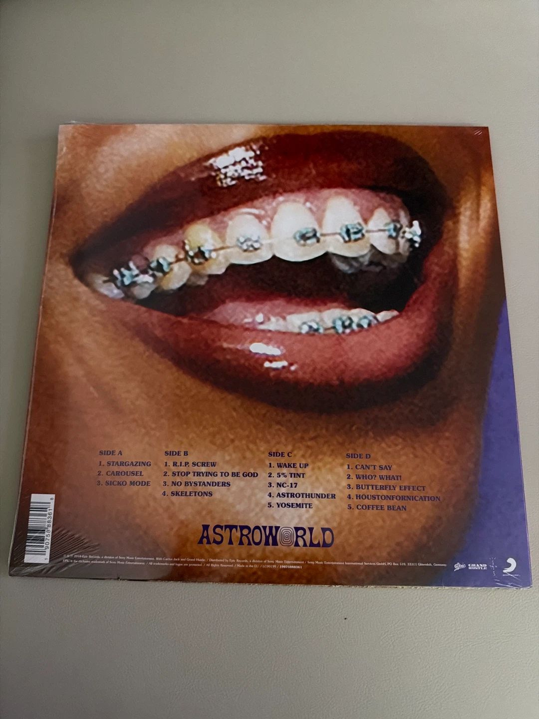 Travis Scott Astroworld Vinyl Record 🏈 - photo 2