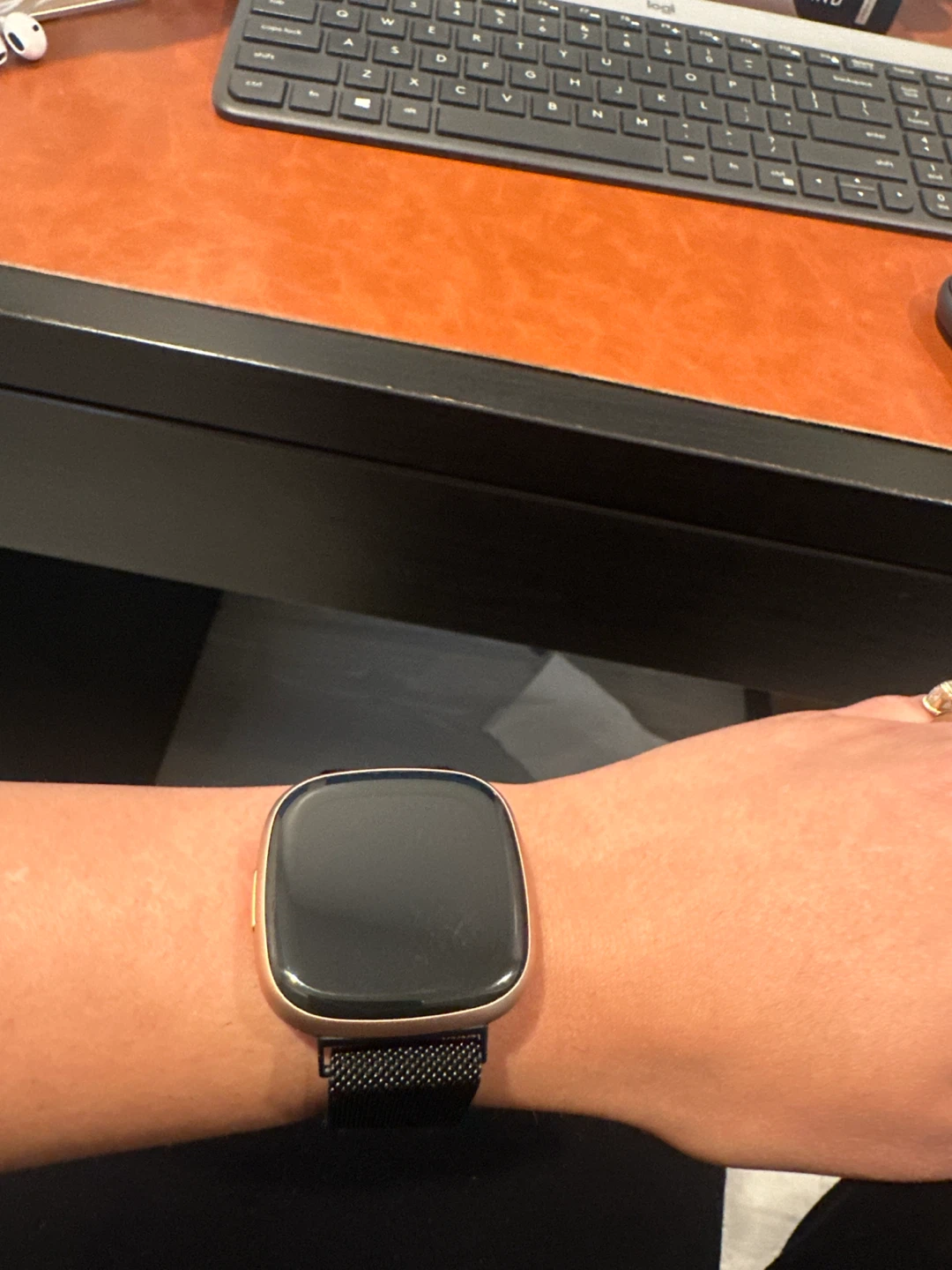 Fitbit Versa 4 Smartwatch - Copper Rose with box