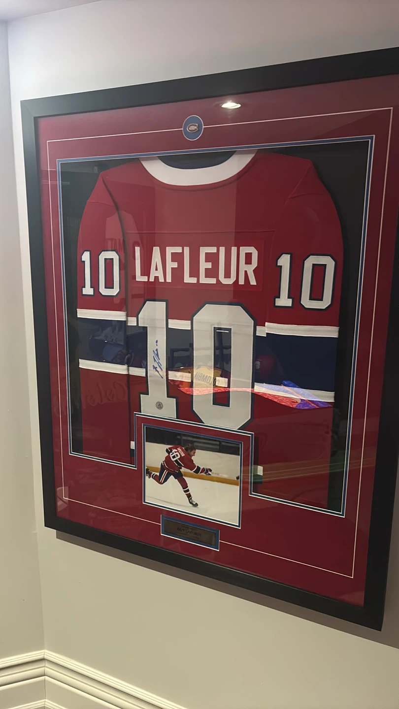 Framed Guy Lafleur Montreal Canadiens Jersey  🏈