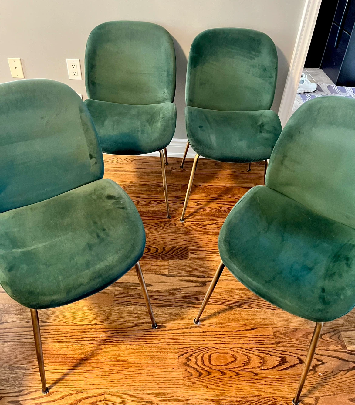 Set of 4 Green Velvet Dining Chairs 🏈