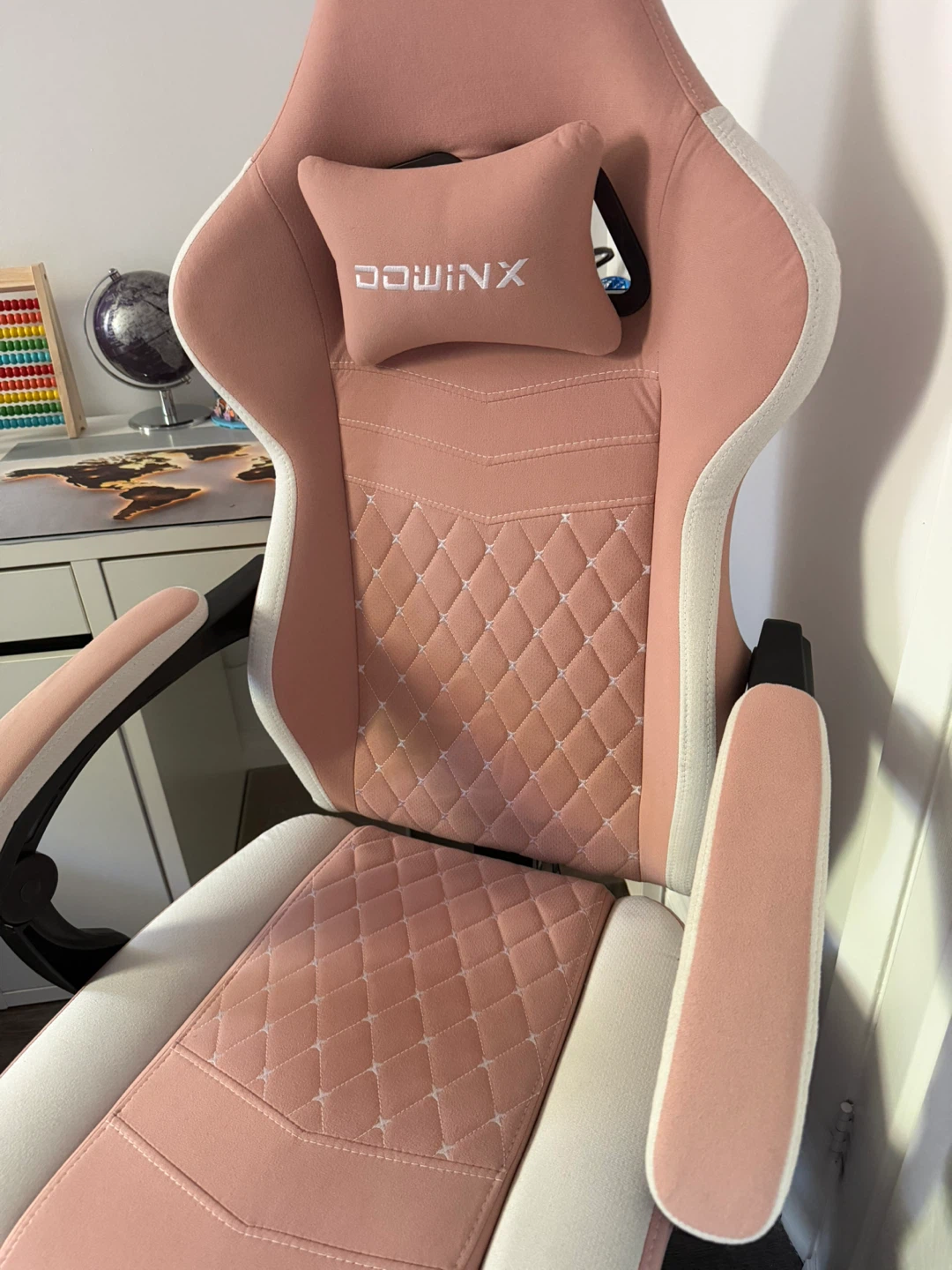 Dowinx Pink Gaming Chair