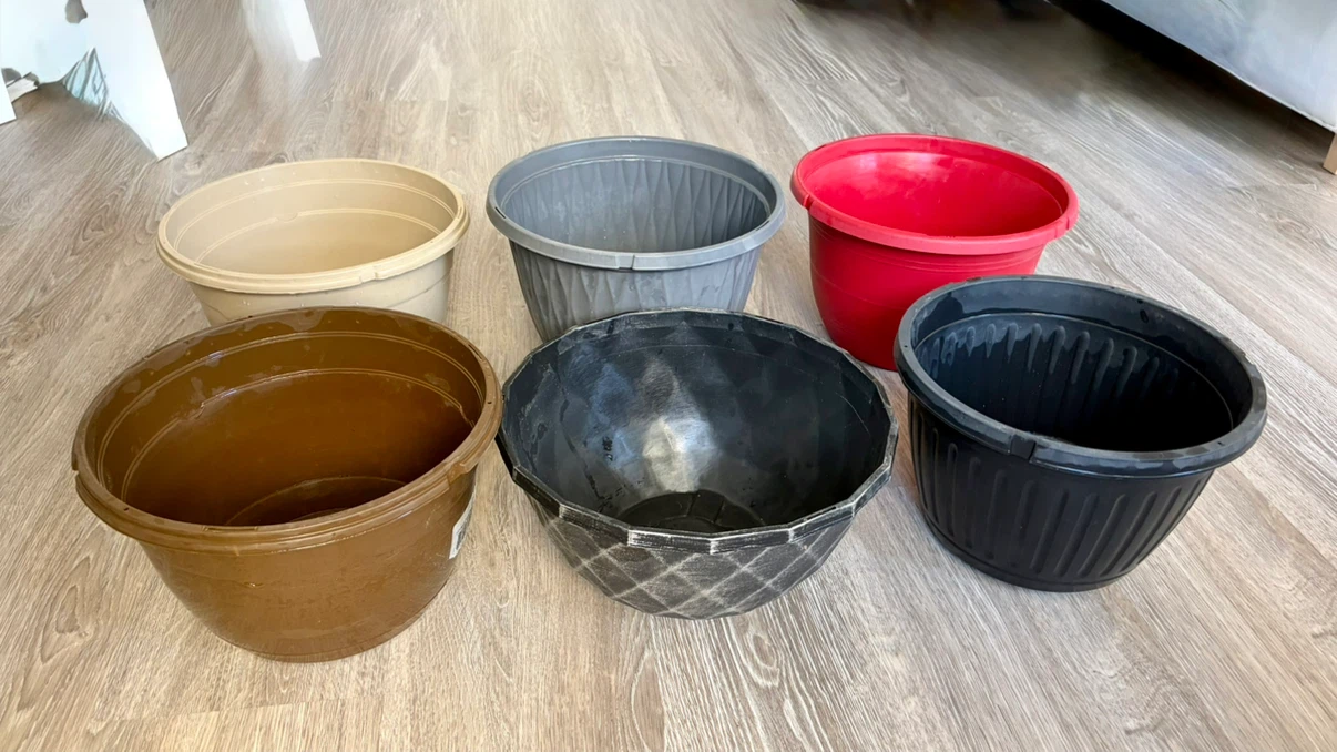 Assorted Plastic Plant Pots 11” - Set of 6 (Each: 2, All: 10) - photo 2