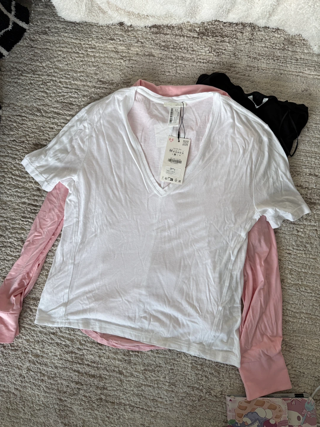 Bundle Sale: Set of 4 New Tops size M/L - photo 5