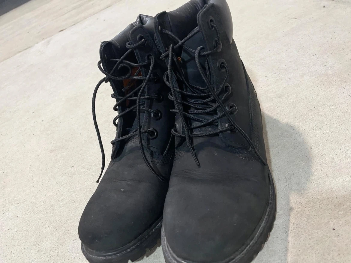 Timberland Black Boots 6.5 women - photo 2