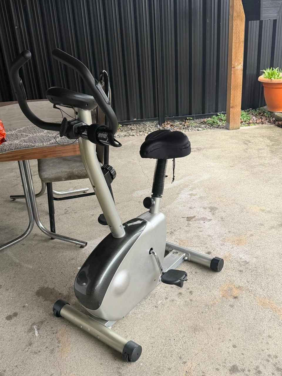 Stationary Exercise Bike