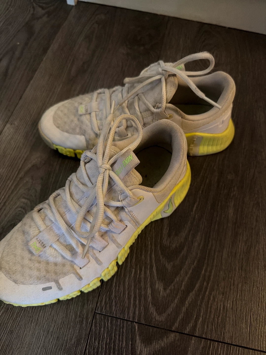 Nike Free Metcon Shoes - Women's Size 6 🏈