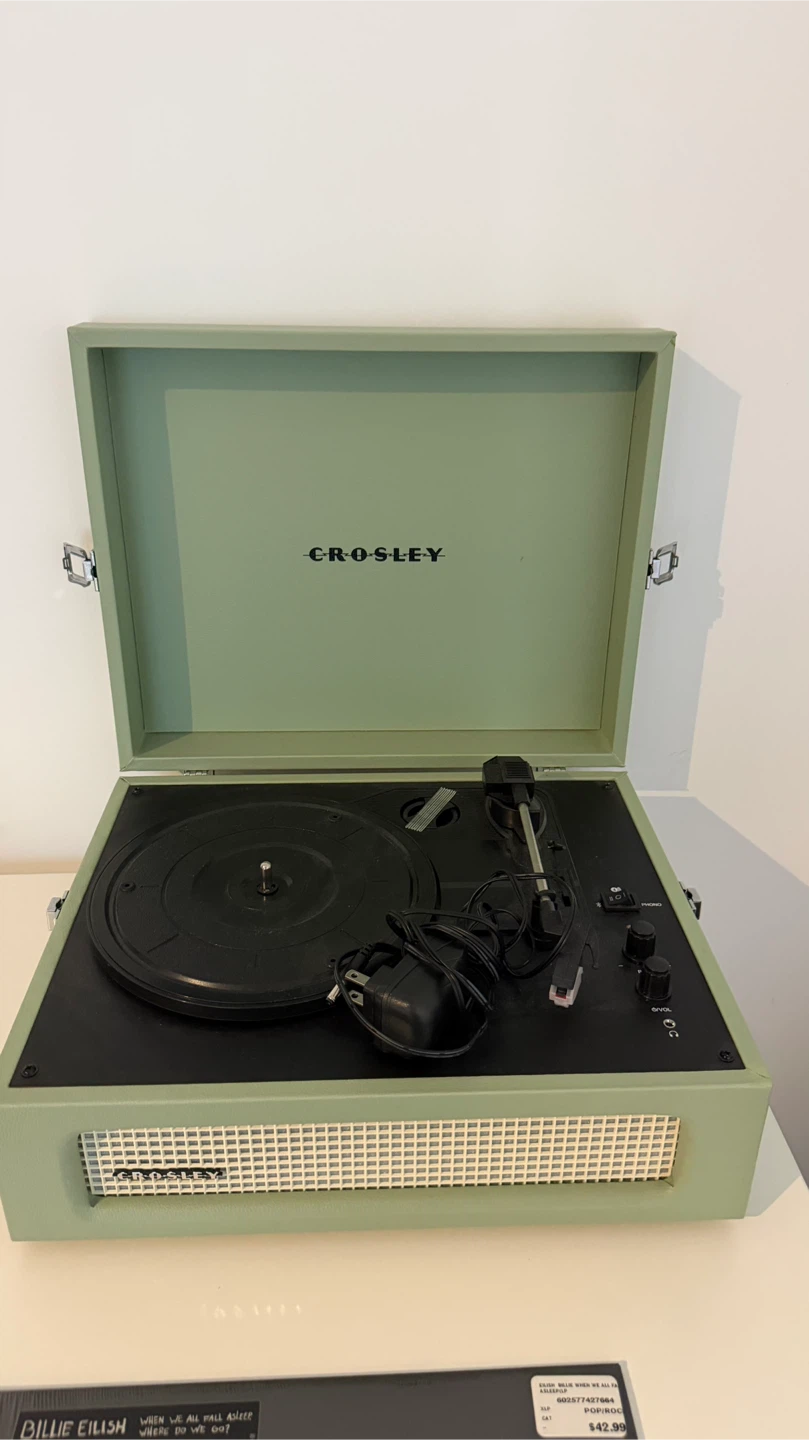 Crosley Portable Record Player - photo 2